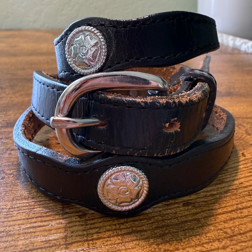 VTG Circle Y Black Leather Western Silver Concho Skinny Belt Women M/L Scalloped